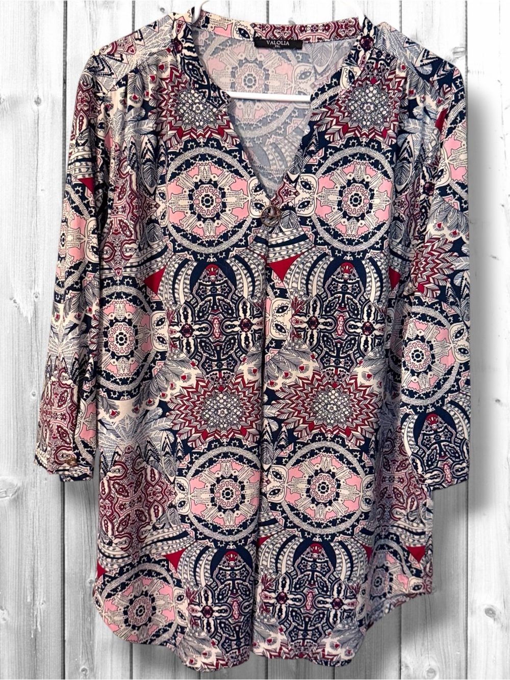 🌼Valolia Pink & Navy Medallion V-Neck Tunic